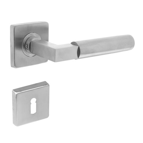 Intersteel deurkruk Bau-Stil op rozet vierkant staal met 7mm nok met sleutelgatplaatjes RVS